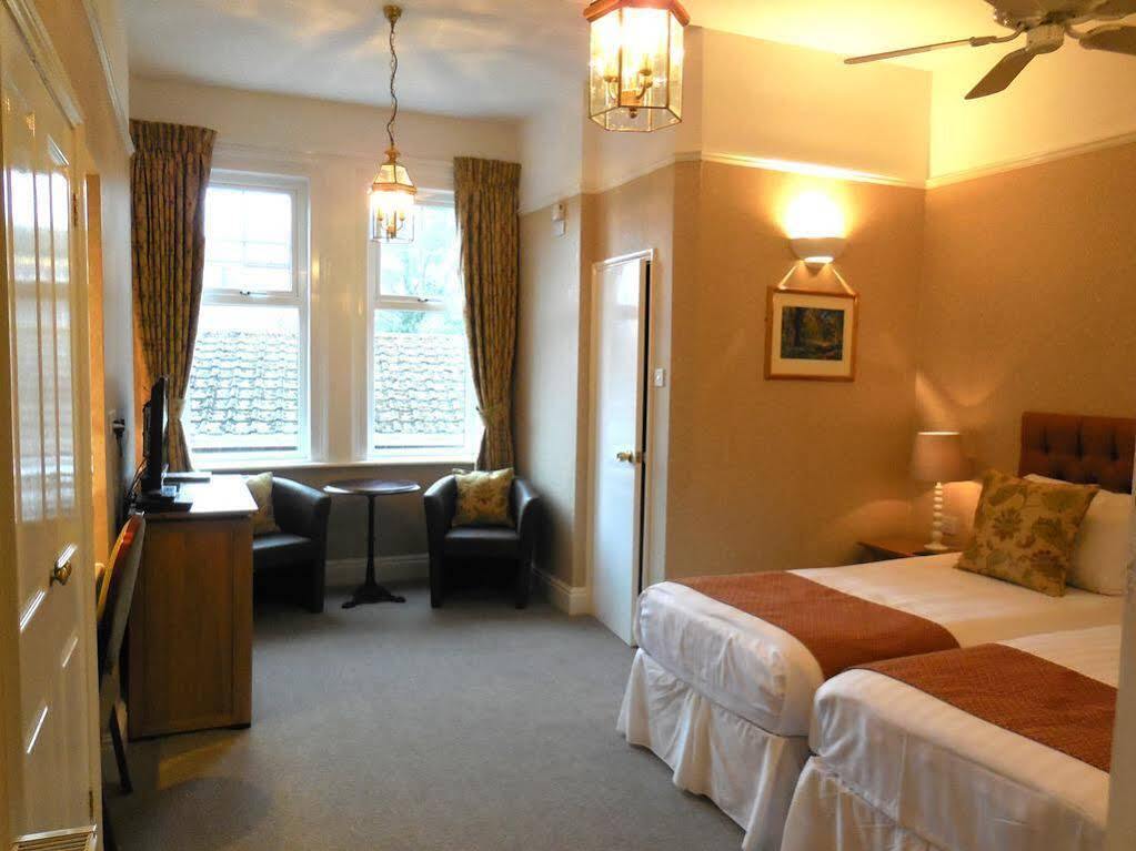 Sentry Mead Hotel Totland  Екстер'єр фото