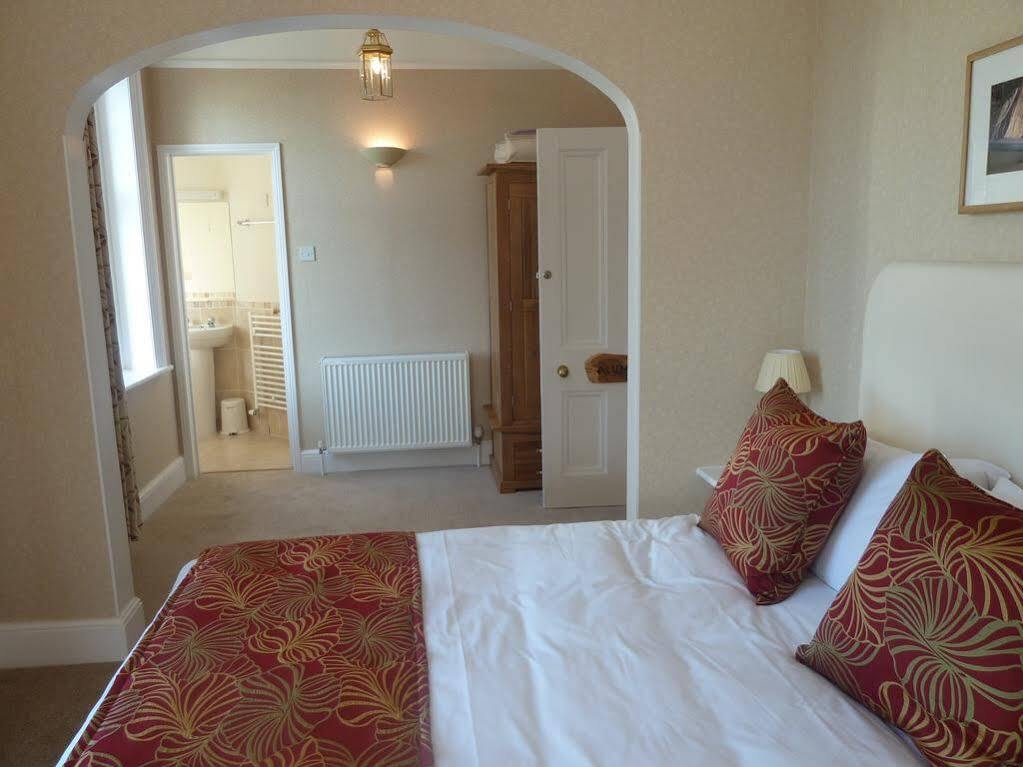 Sentry Mead Hotel Totland  Екстер'єр фото